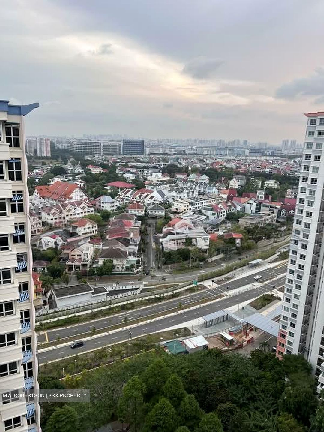 Blk 412B Coral Vale (Sengkang), HDB 5 Rooms #541989211